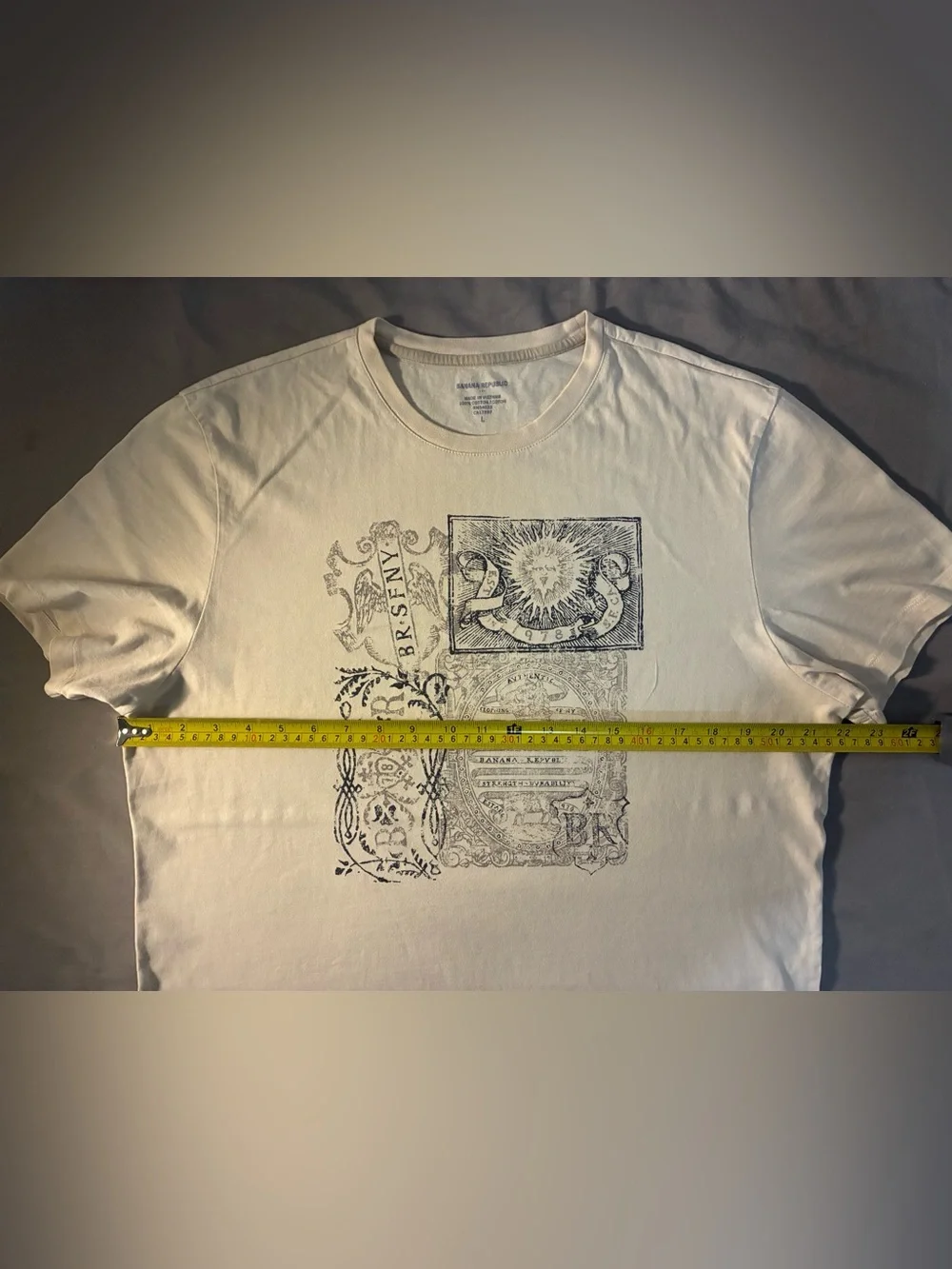 Banana Republic Off-White Graphic Crew Neck Tee